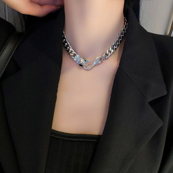 SNAKE NECKLACE
