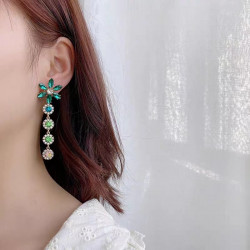GREEN FLOWER EARRINGS