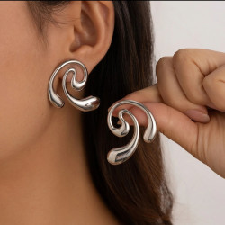 DESIGN WAVE EARRINGS